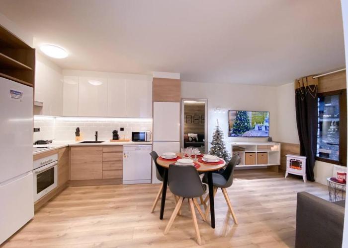 Apartamento Romántico & Céntrico En Encamp - 4pax l by BonesVacances