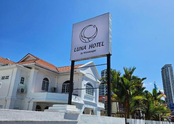 Luna Hotel by Moonknight