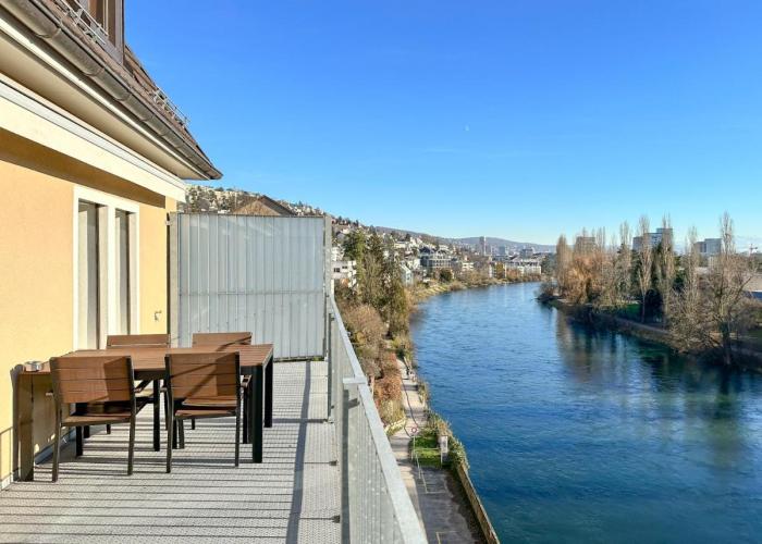 STAYY The River - contactless check-in