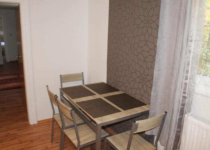 Suterénový apartmán v centre