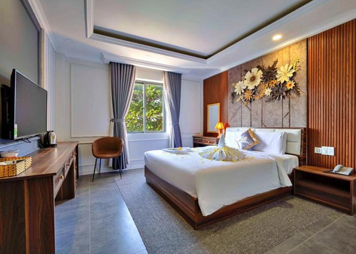 HANZ Phu Van Sunset Beach Resort