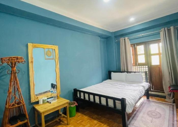 Pasne Aajako Hotel
