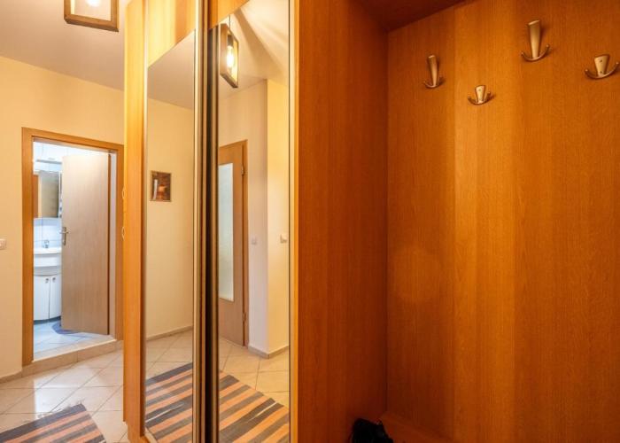 Premium comfy 2BDR Apt - Free Parking - Fast Wi-Fi