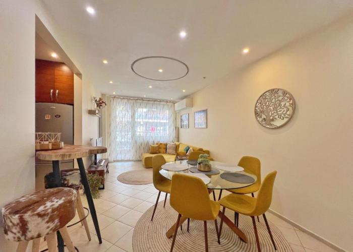 Premium comfy 2BDR Apt - Free Parking - Fast Wi-Fi