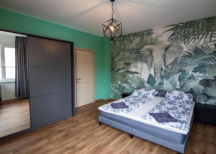 Jungle apartment in the center