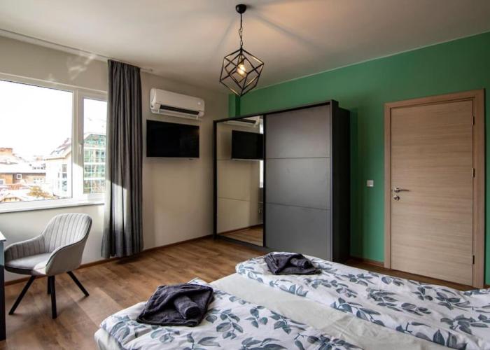 Jungle apartment in the center