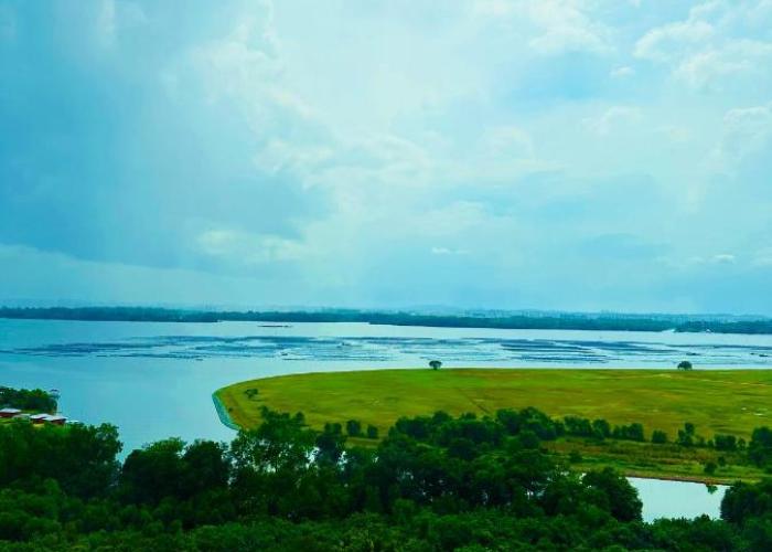 Meridin Bayvue Sea View Homestay by JP