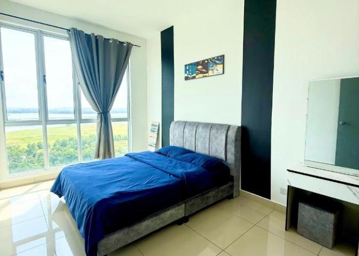 Meridin Bayvue Sea View Homestay by JP