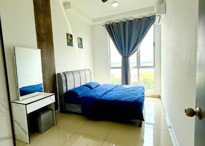 Meridin Bayvue Sea View Homestay by JP