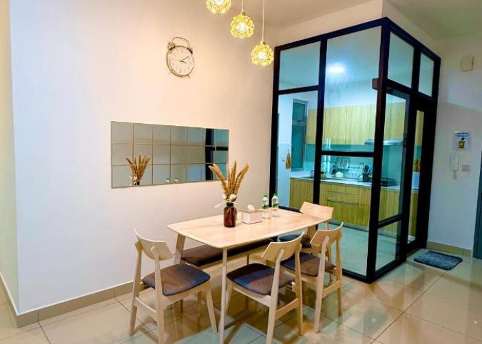 Meridin Bayvue Sea View Homestay by JP