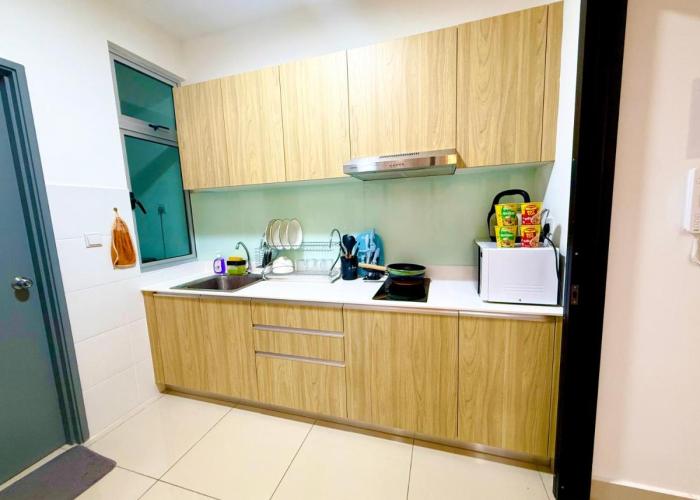 Meridin Bayvue Sea View Homestay by JP