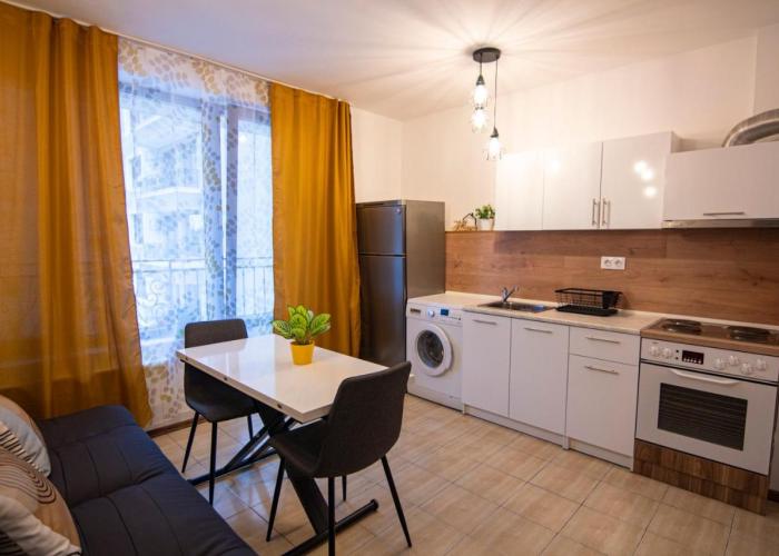 Apartment with private parking 1