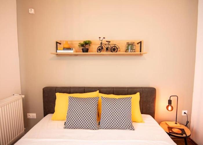 Apartment with private parking 2