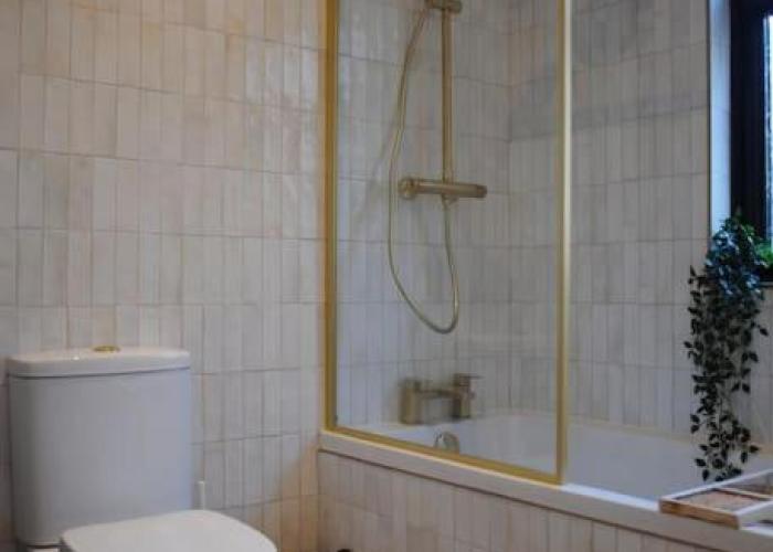Cosy Renovated House in Warrington