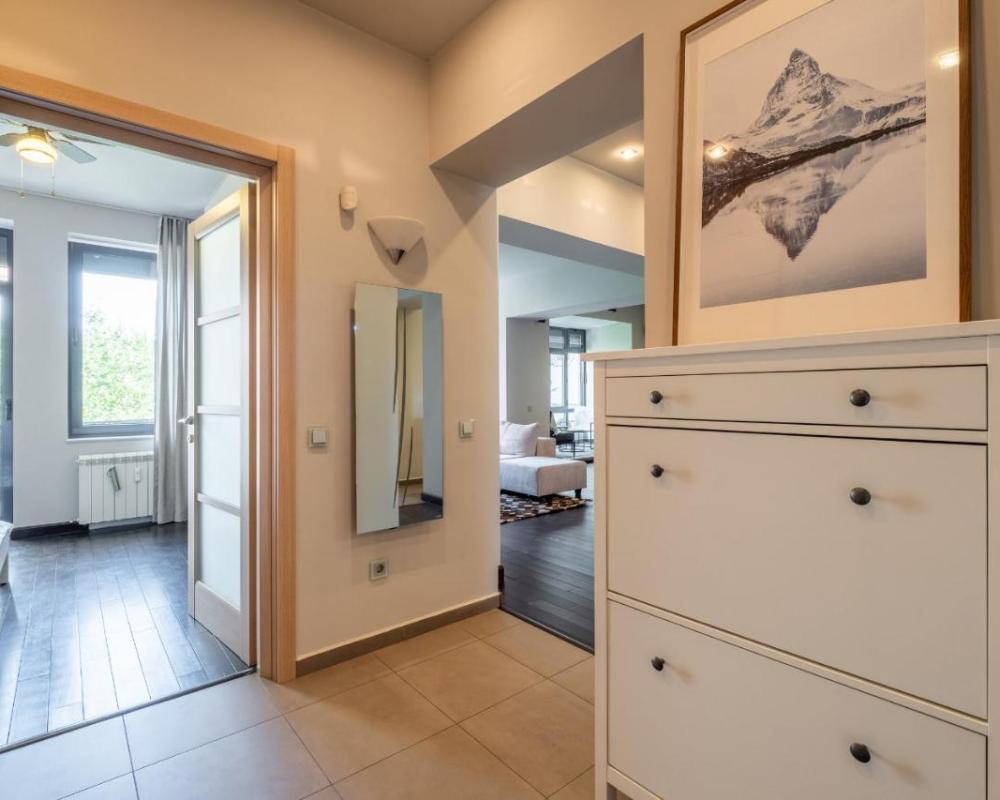 фото Modern yet Rustic Style City Centre Apt 2BR/2BTH