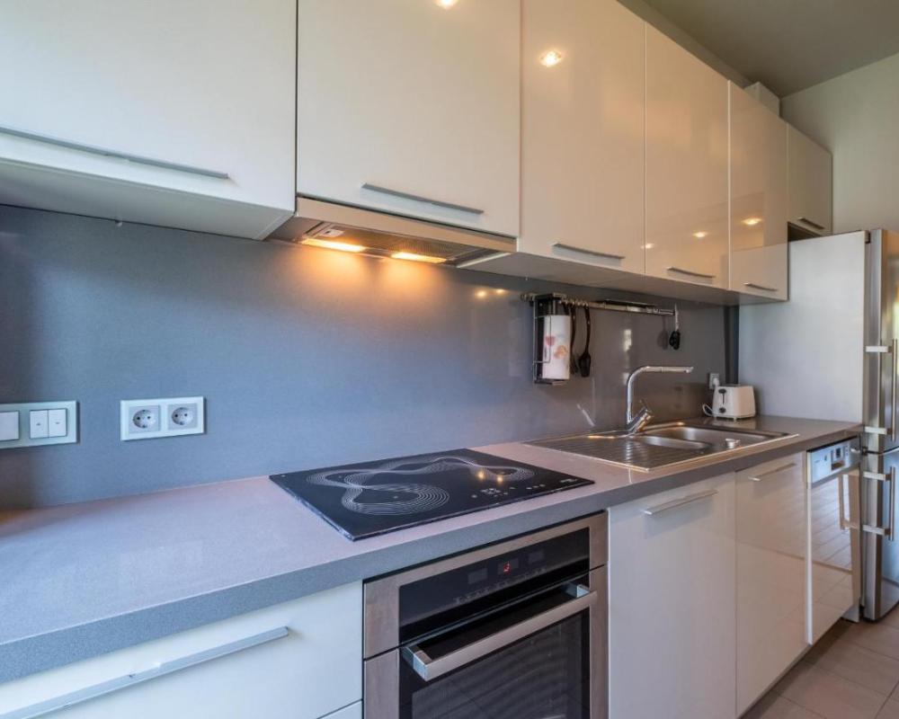 фото Modern yet Rustic Style City Centre Apt 2BR/2BTH
