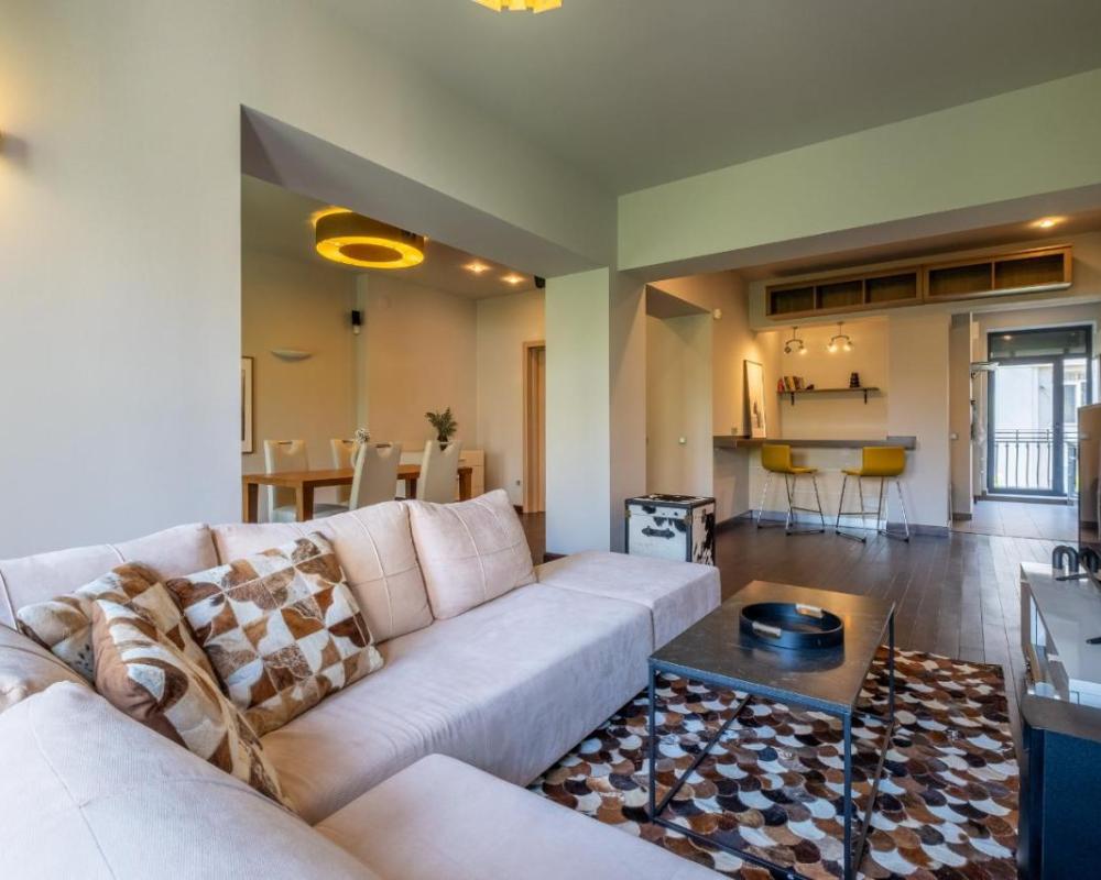 фото Modern yet Rustic Style City Centre Apt 2BR/2BTH