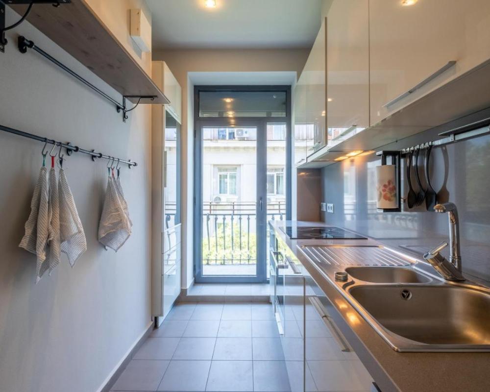 фото Modern yet Rustic Style City Centre Apt 2BR/2BTH