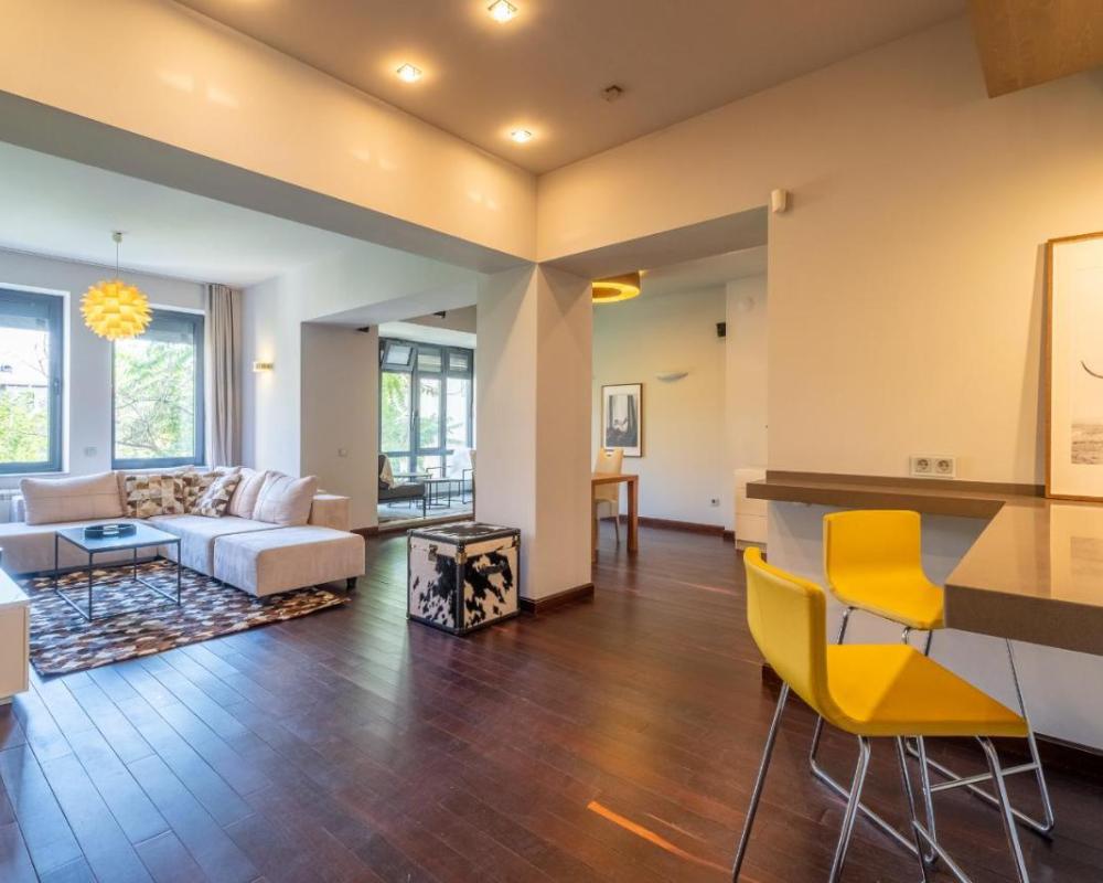 фото Modern yet Rustic Style City Centre Apt 2BR/2BTH