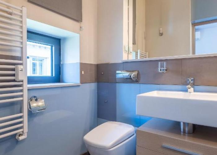 Modern yet Rustic Style City Centre Apt 2BR/2BTH