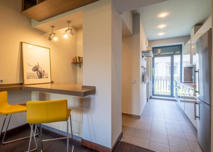 Modern yet Rustic Style City Centre Apt 2BR/2BTH