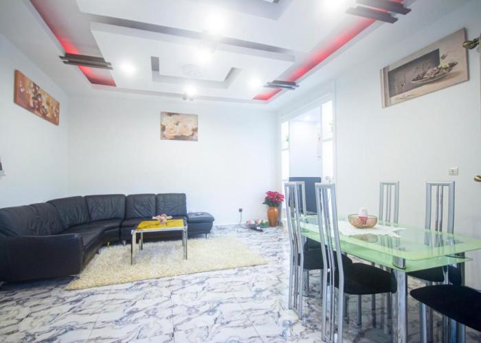 Chic appartement au cœur de Douala Bonamoussadi