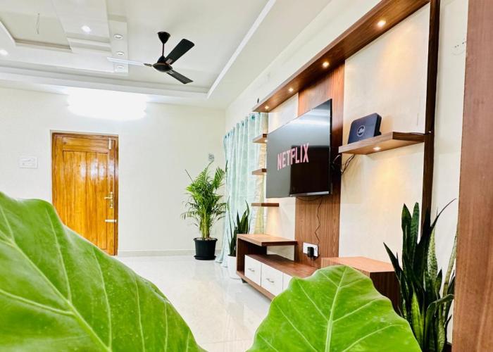 TrueLife Homestays - Sai Nivas - 3BHK AC Apartments for group of families - Best location - Flyover to Alipiri gate - Walk to PS4 Veg Restaurant - Modular Kitchen - Super fast WiFi - Android TV - 250 Jio Channels - Easy access to visit all Temples