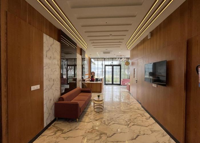 Hotel Three Seasons