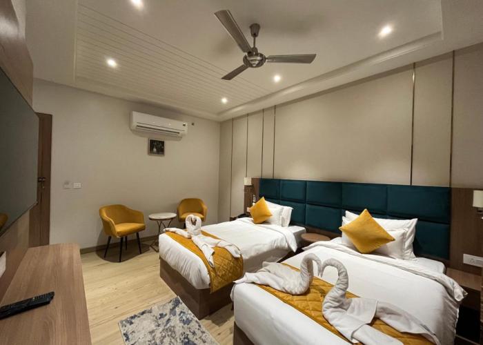 Hotel Three Seasons
