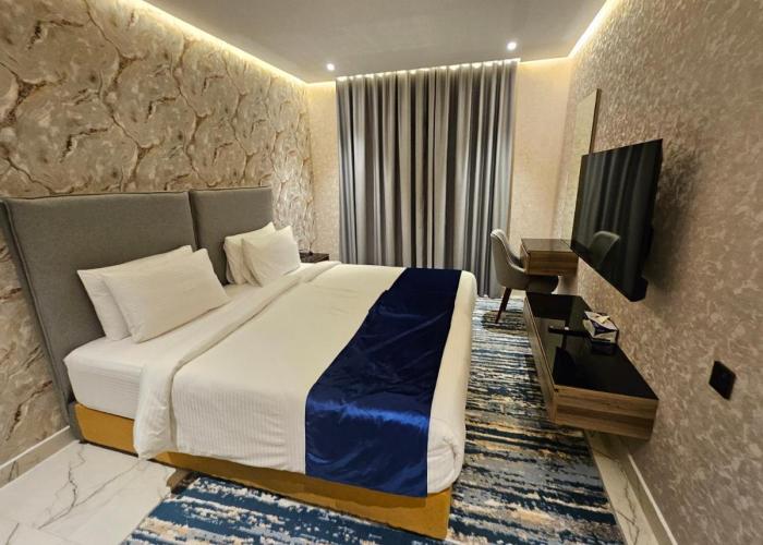 Royal Plaza Hotel