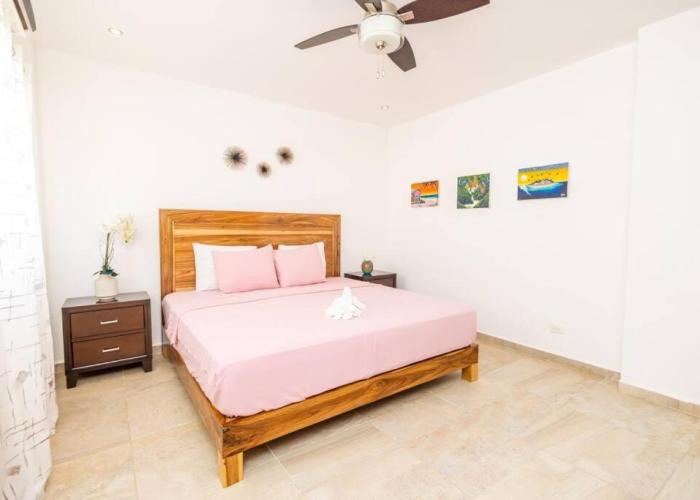 Spotless 3 BRs house w/ pool