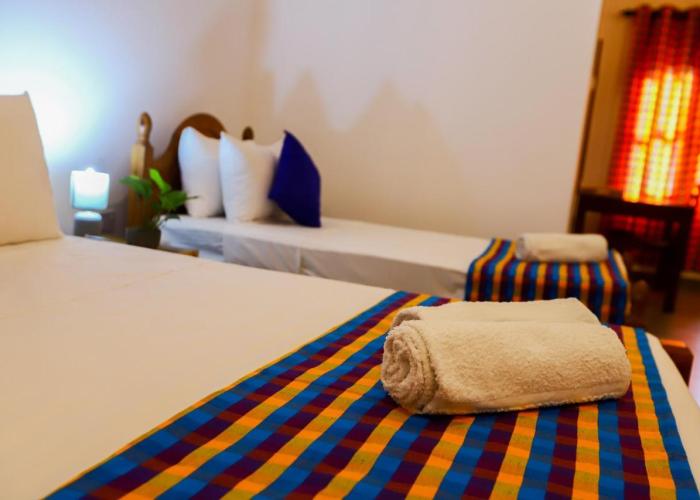 Lagoon House Negombo