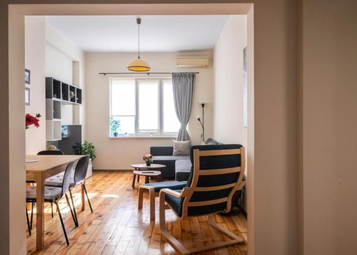 Stylish CityHub Retreat in Sofia Center by Flat Mаnager