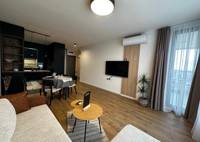 1BR Modern condo near the University