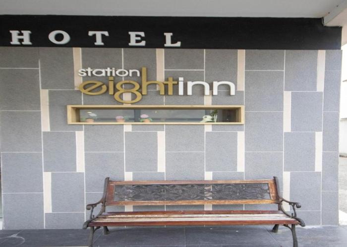 JQ Station Eight Inn