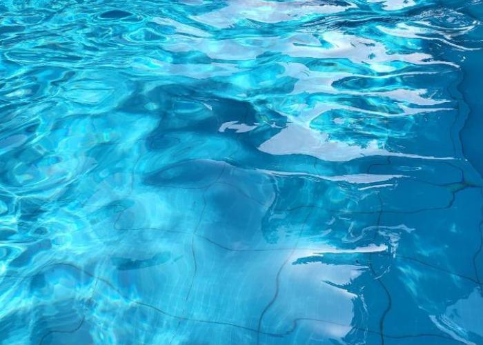 Escapade dans un jardin avec piscine