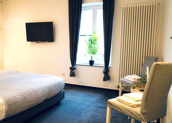 Haus im Grünen für 6 Personen-3 Schlafzimmer- 3 Bädern -Waschmaschine-große Terrasse- vollausgestattete Küche