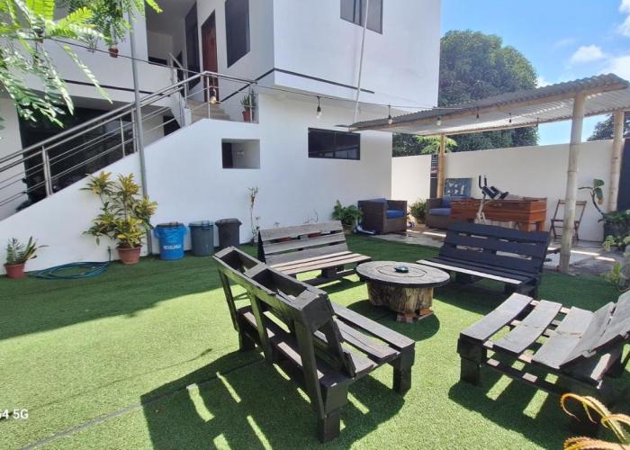 Galápagos Brunette Suites I