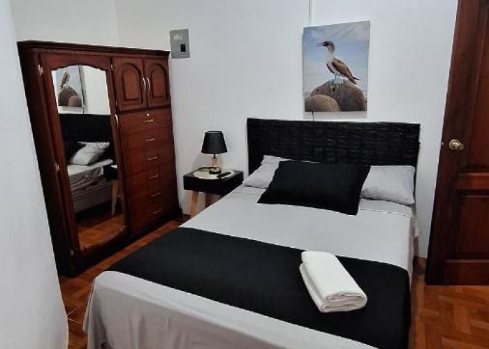 Galápagos Brunette Suites I