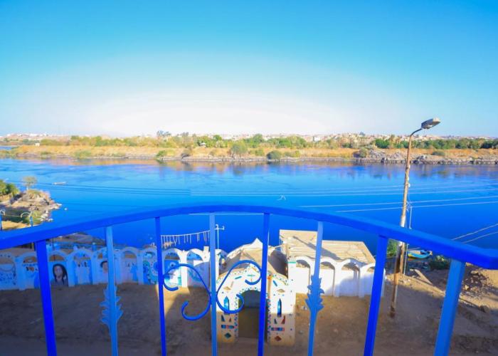 Nubian Popeye - Roof top - Nile View
