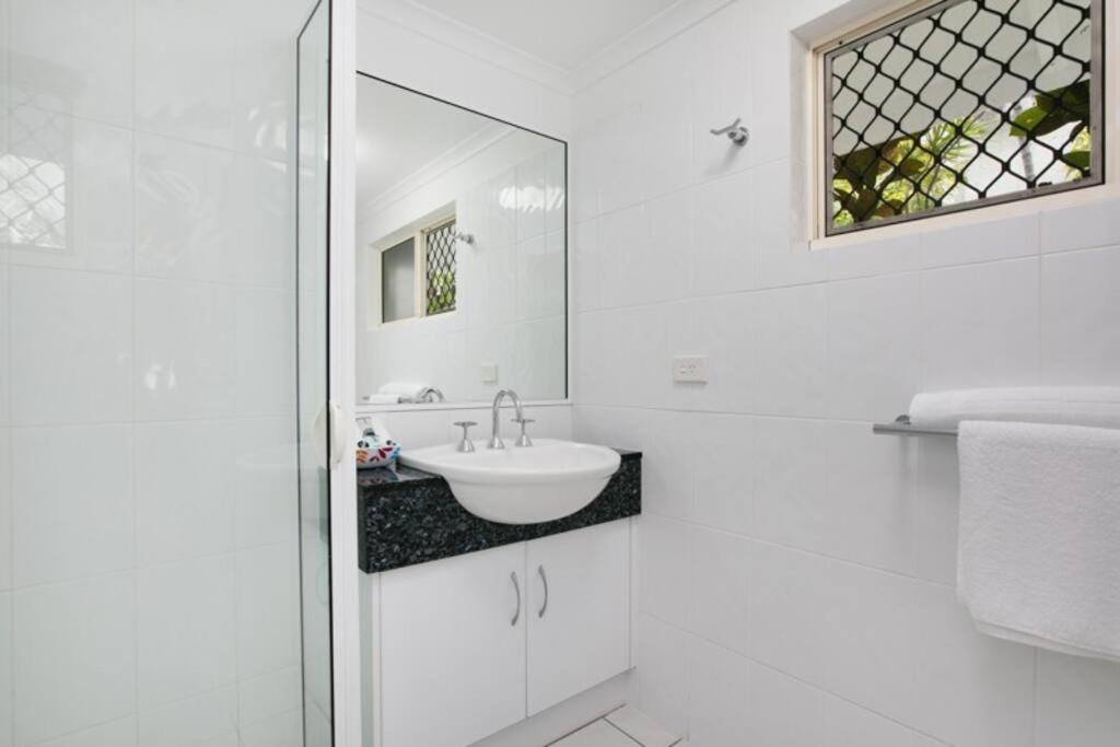 фото Absolute beachfront apartment
