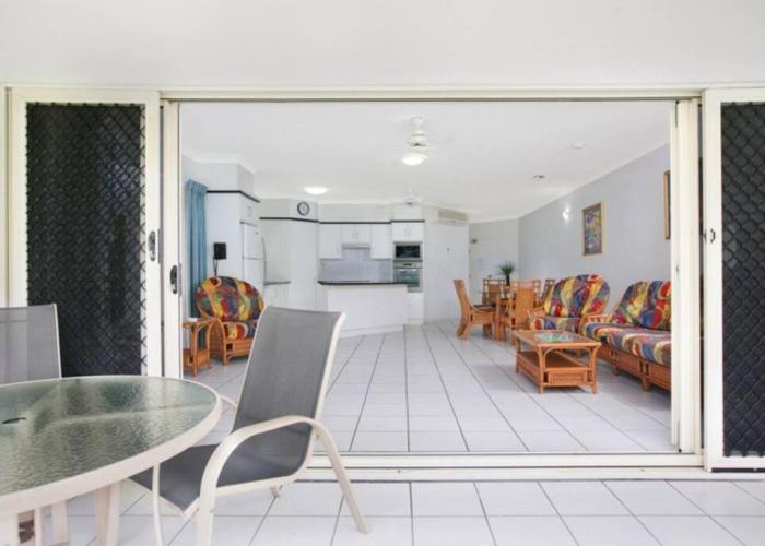 Absolute beachfront apartment
