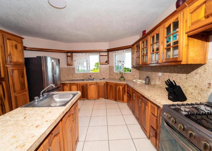 Bell Air Seaview (3 BDRM 3 BATH)