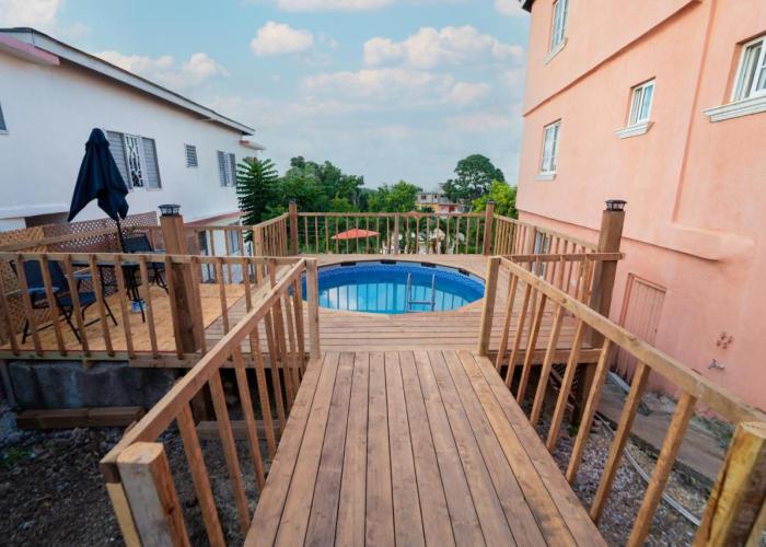 Bell Air Seaview (3 BDRM 3 BATH)