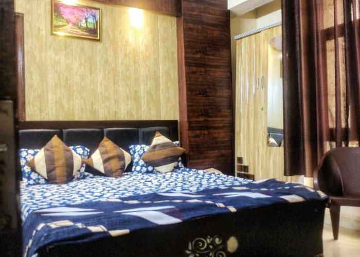 Best 2-BHK flat in society for (4 Guest)