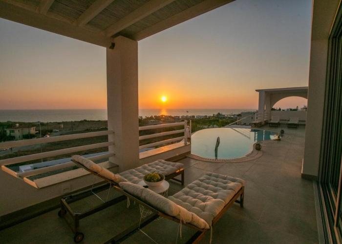 Villa Kyklamino - Unique Villa with stunning Seaview