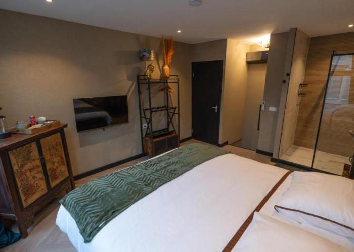 Downtown Suite