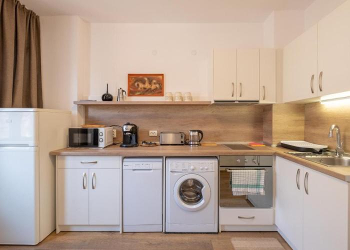 Peaceful downtown location - 2 bedroom apartment
