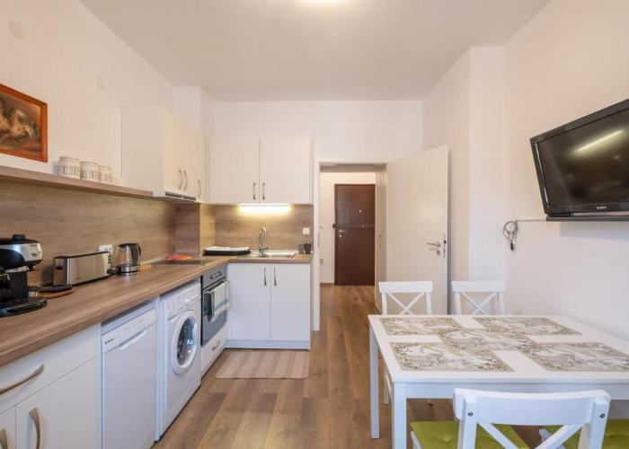 Peaceful downtown location - 2 bedroom apartment