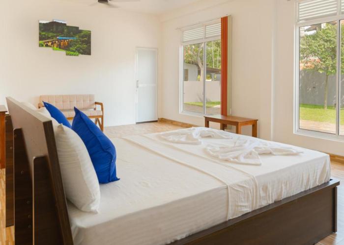 Lagoon Step Transit Hotel